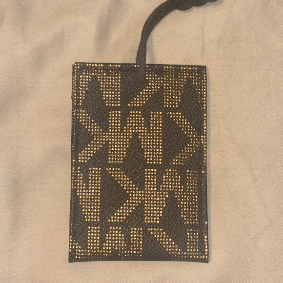 Michael Kors ID/Badge Holder with Lanyard - Picture 2 of 2